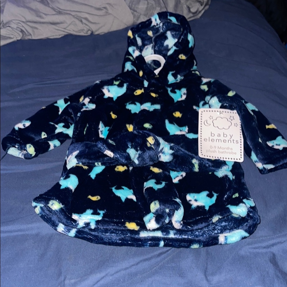 #11.Baby elements bathrobe 0/9 months NWT